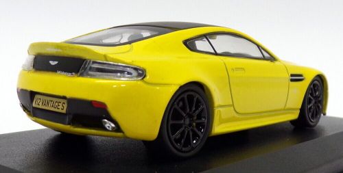 Motormax Diecast Car 1:24 2013 Aston Martin V12 Vantage