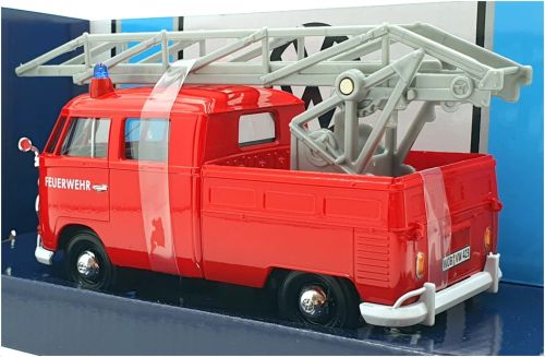 Motormax Diecast 1:24 Volkswagen Fire Truck With Aerial Ladd