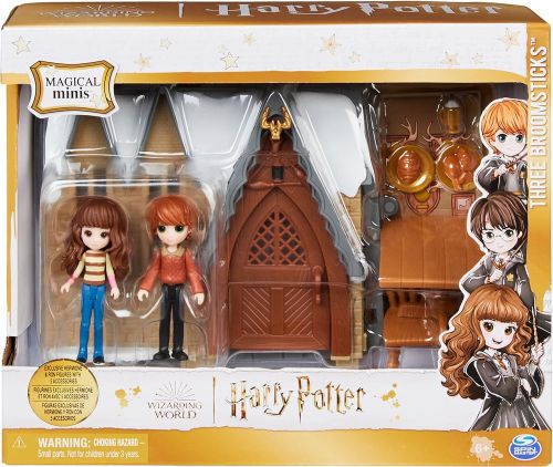 WW MAGICAL MINI THREE BROOMSTICKS PLAYSET-RON & HERMIONE